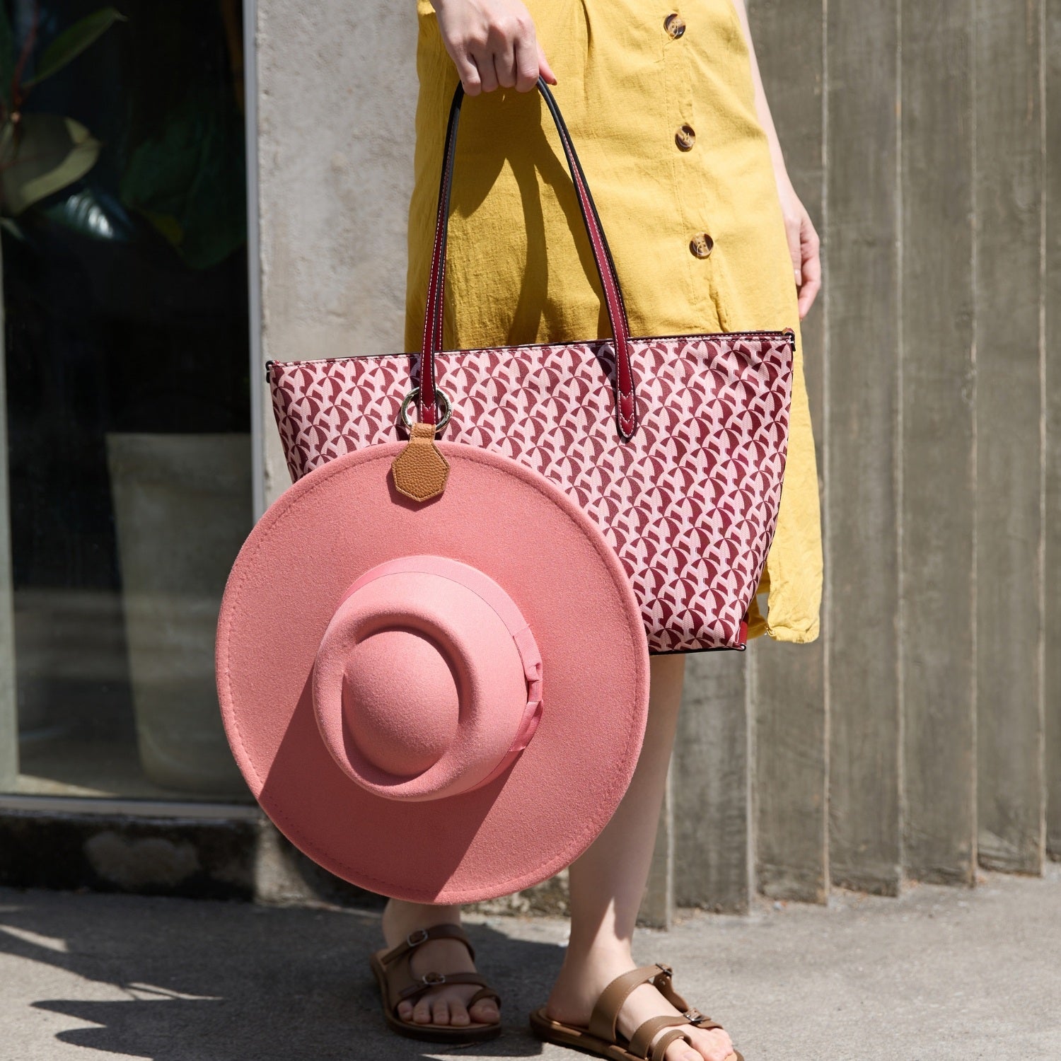 #color_brown #shape_hexa