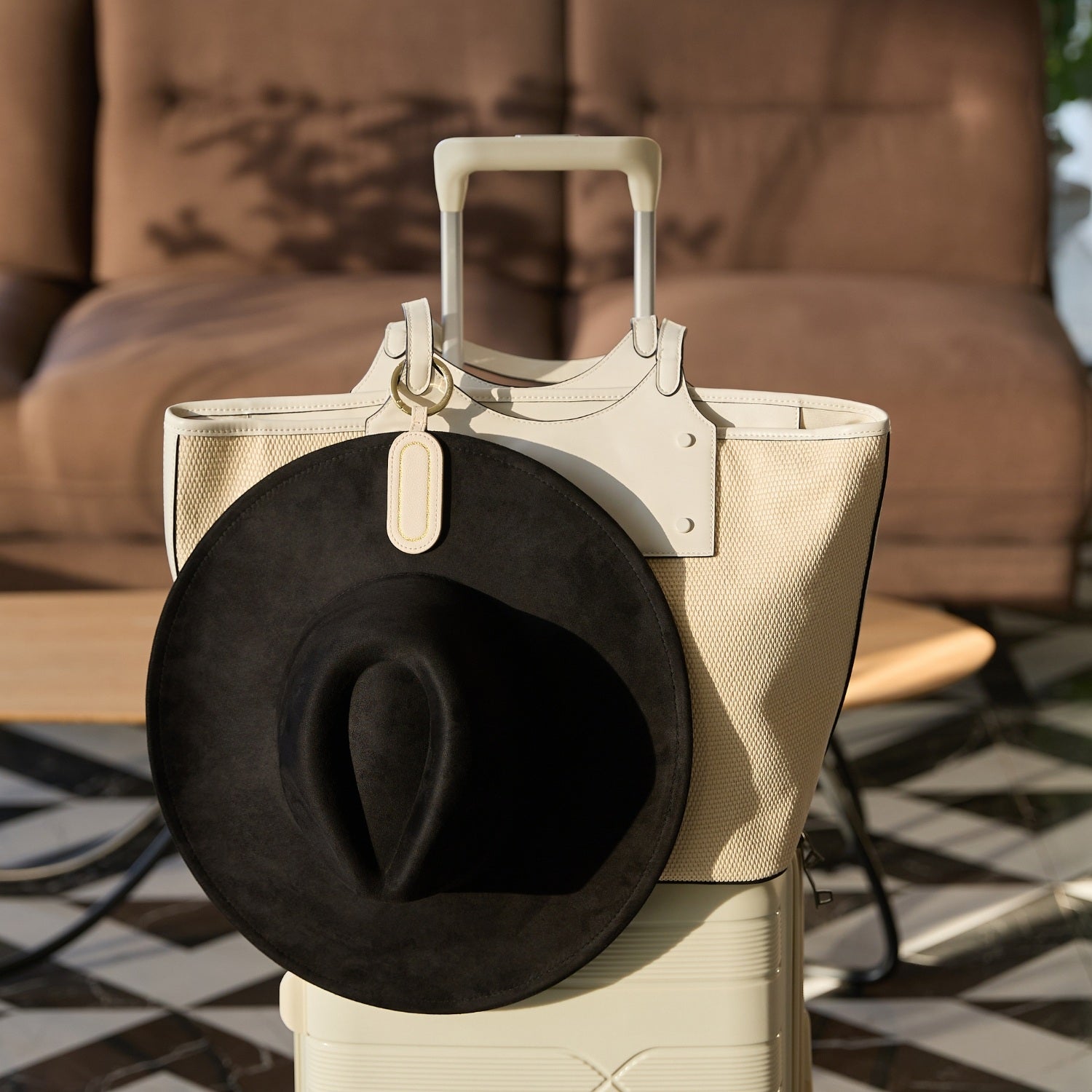 #color_ivory #shape_oval